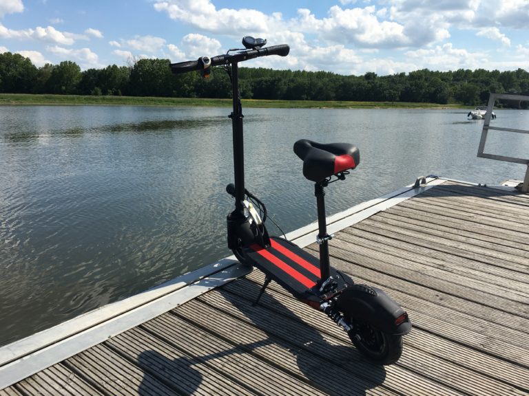 Trottinette électrique Xiami M365 + Selle Neuf/revente, à Olonne Sur Mer 24749668